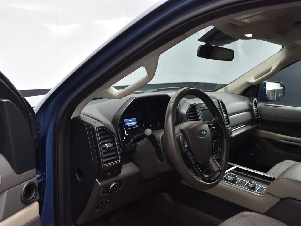 Used 2020 Blue Ford Limited image 17
