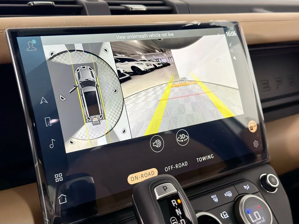 New 2026 Fuji White Land Rover X-Dynamic SE image 14