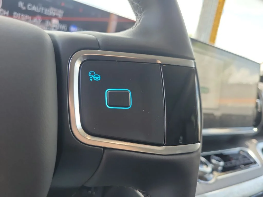New 2026 Glacier Gray Metallic Tri-Coat Ford Platinum® image 21