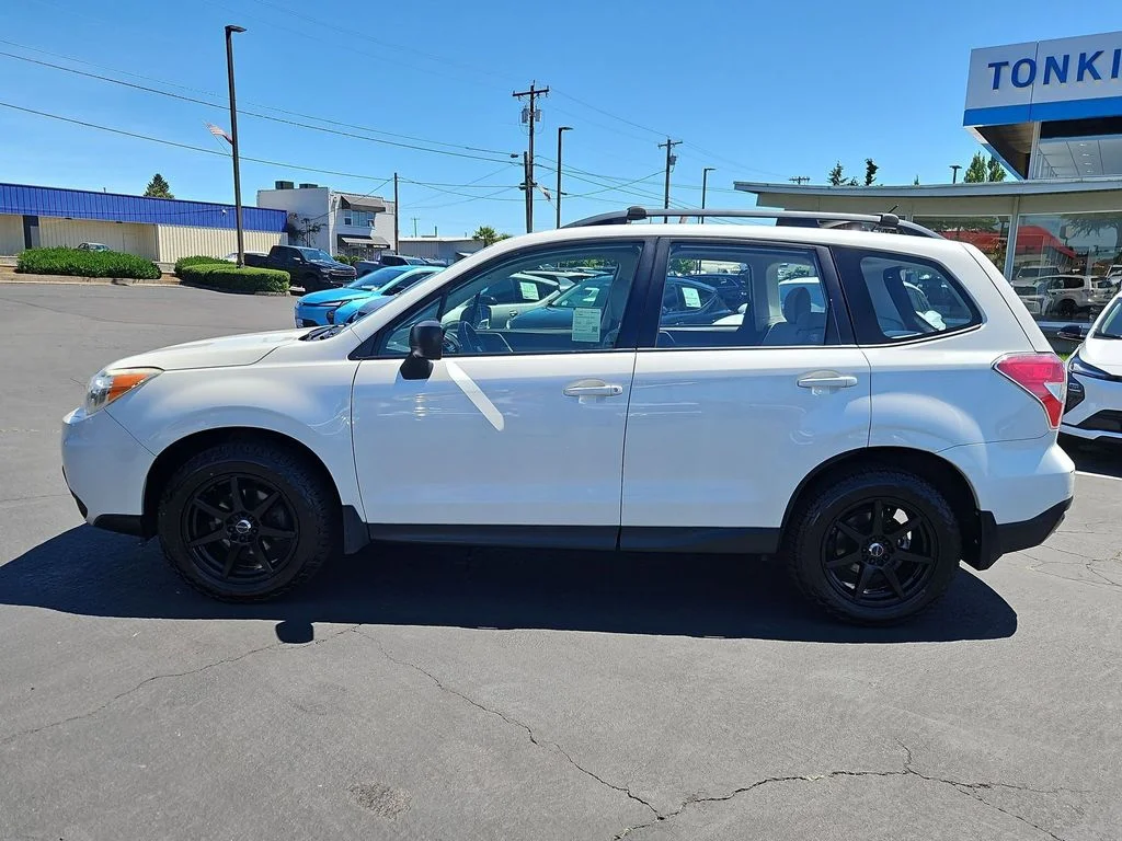 Used 2015 Satin White Pearl Subaru 2.5i image 3