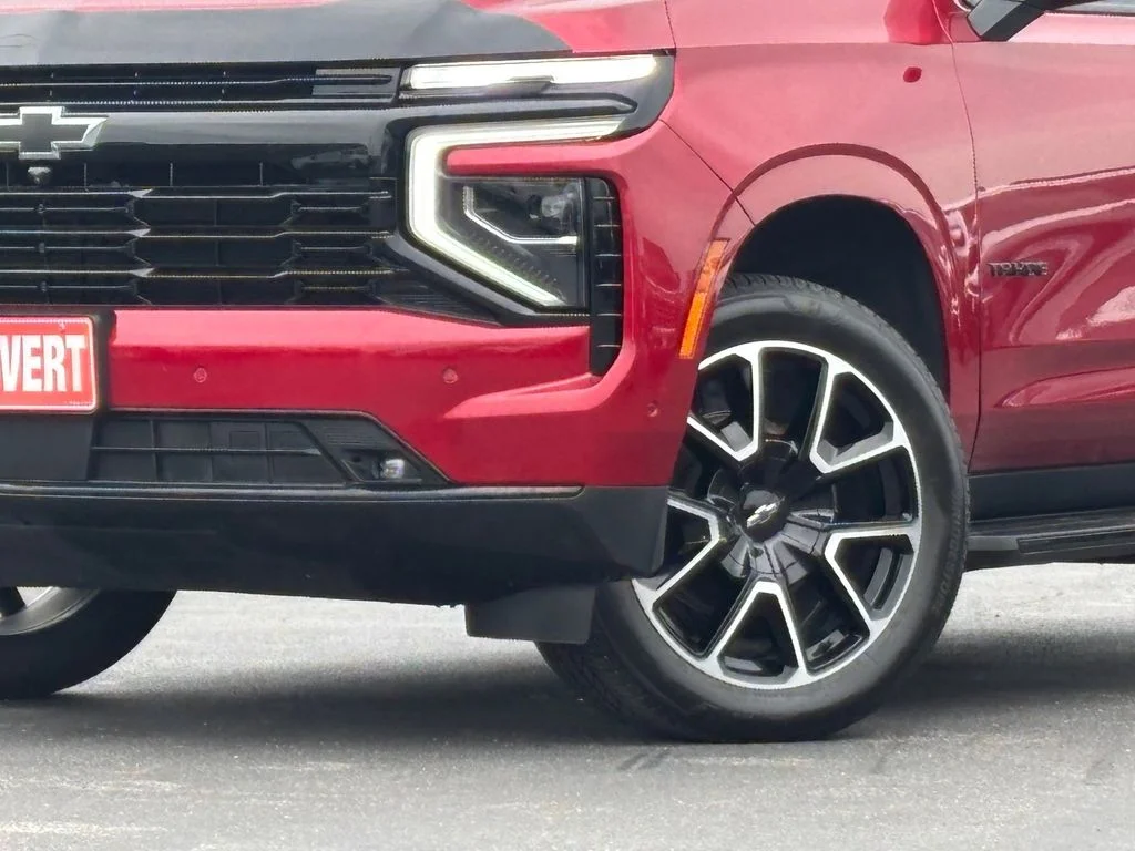 Used 2025 Red Chevrolet RST image 2