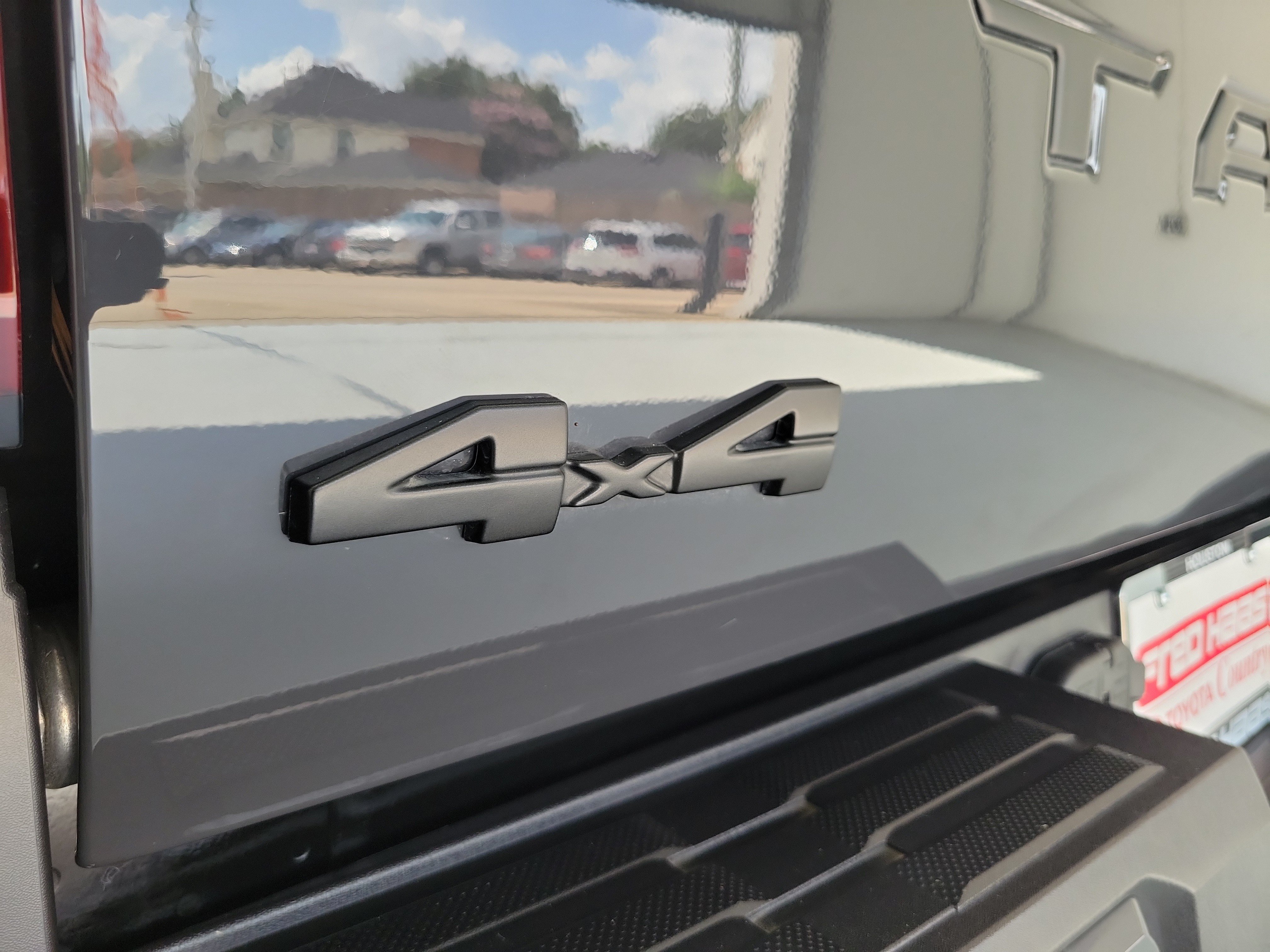 Used 2025 Underground Toyota SR5 image 8