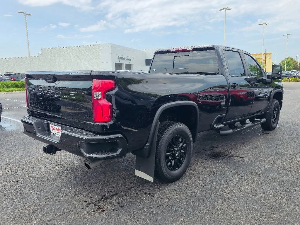 2024 Chevrolet Silverado 3500HD LT - Photo 7