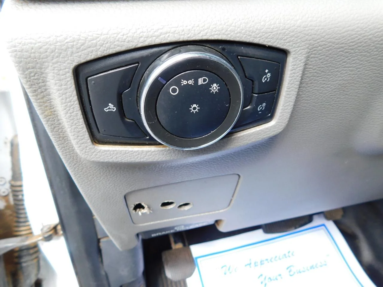 Used 2022 White Ford XL 4WD Crew Cab 6.75 ft Box image 28
