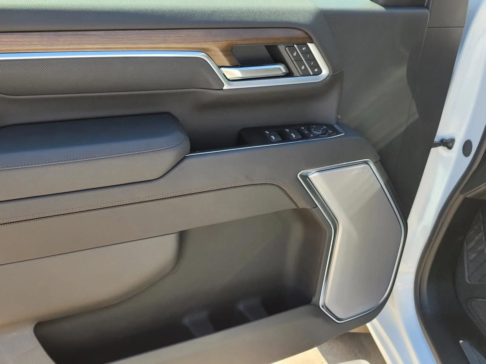 2026 Chevrolet Silverado 3500 HD High Country - Photo 12