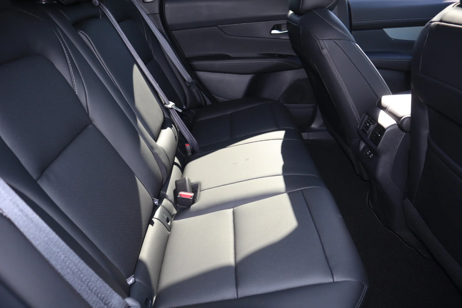New 2026 Everest White Pearl TriCoat Nissan SL image 15