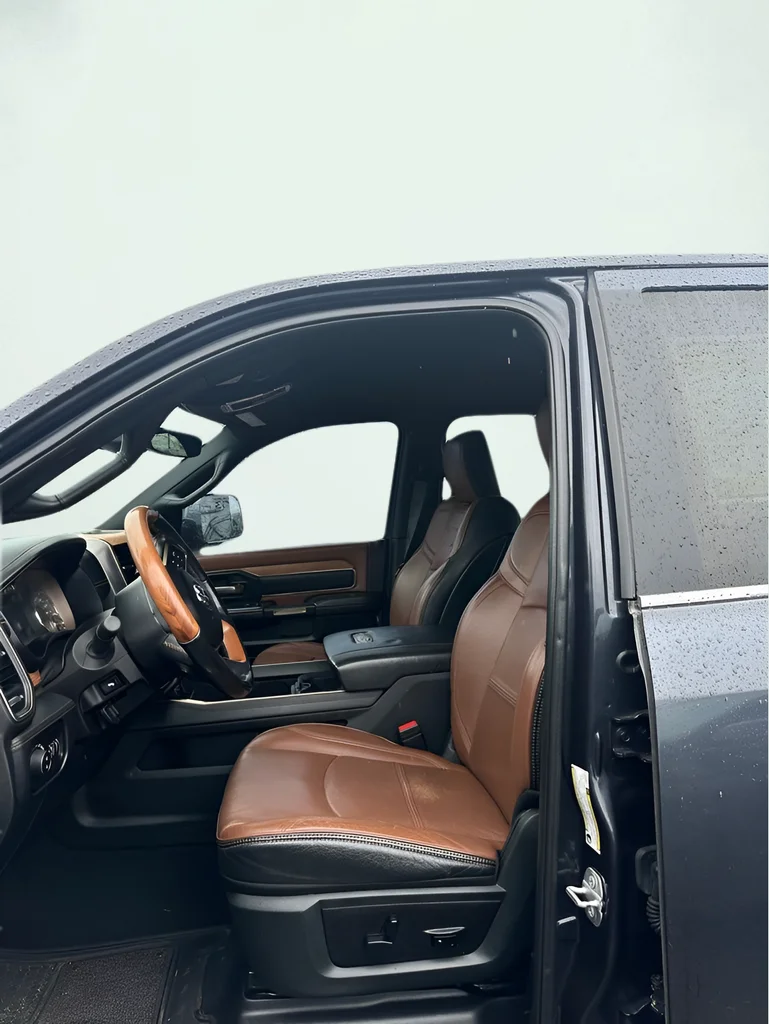 Used 2019 Gray Ram Laramie Longhorn image 37