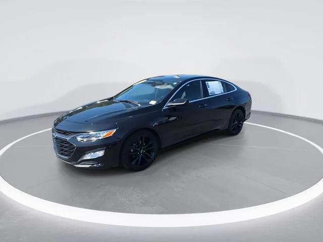 Used 2023 Black Chevrolet LT image 4