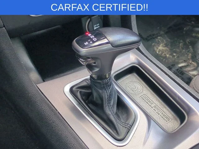 Used 2019 White Dodge SXT image 27