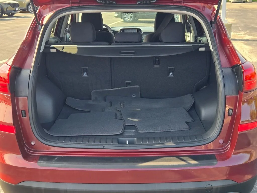 Used 2019 Red Hyundai Value image 12