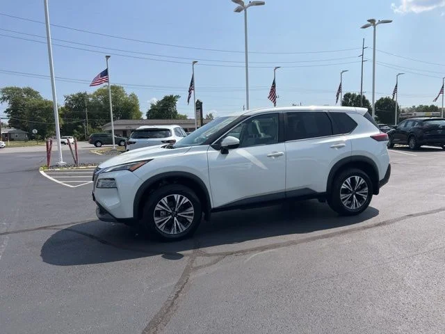 2023 Nissan Rogue SV - Photo 16