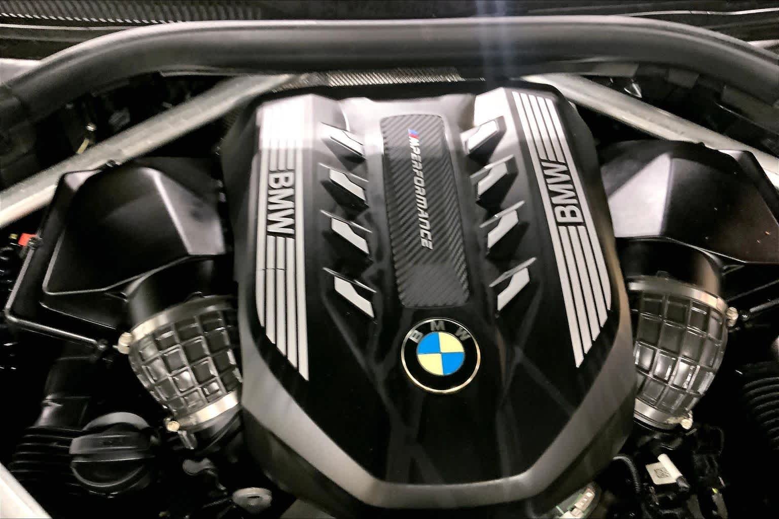 Used 2022 Carbon Black Metallic BMW M50i image 33
