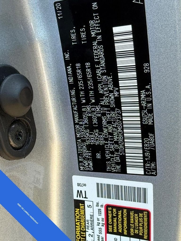 Used 2021 Celestial Silver Metallic Toyota XLE image 33