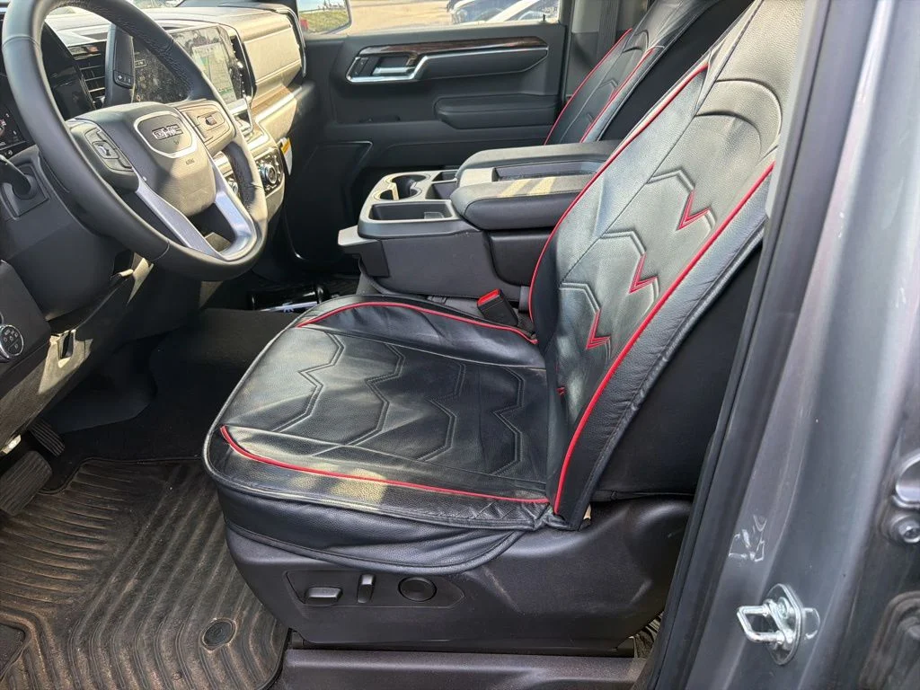 Used 2025 Sterling Metallic GMC Elevation image 7