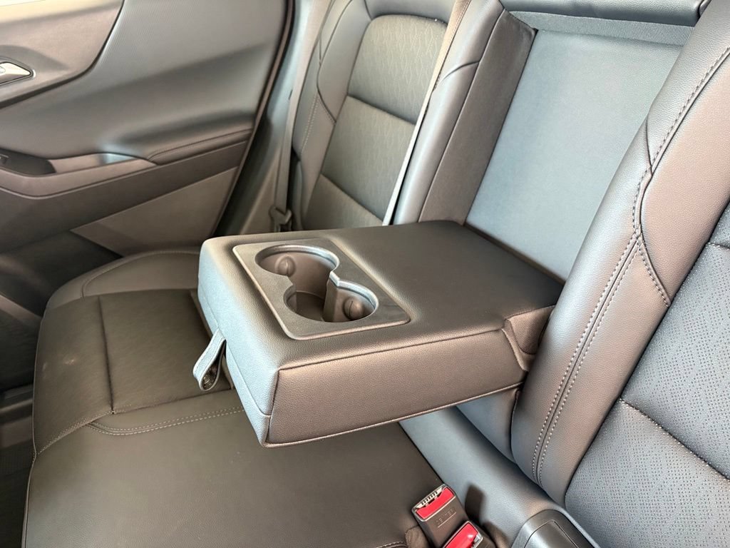 2027 Chevrolet Equinox LT - Photo 33