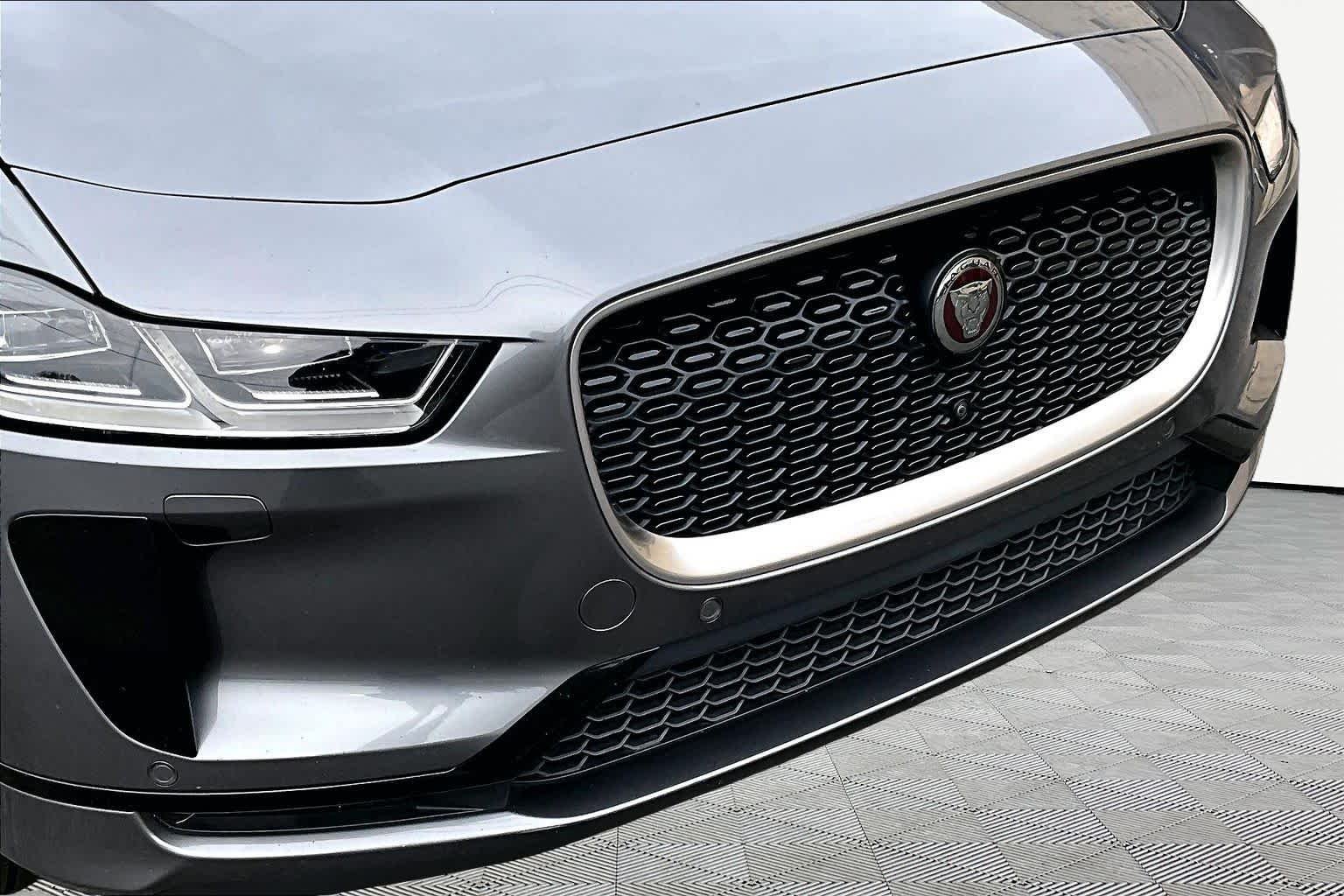 Used 2020 Corris Grey Metallic Jaguar HSE image 58
