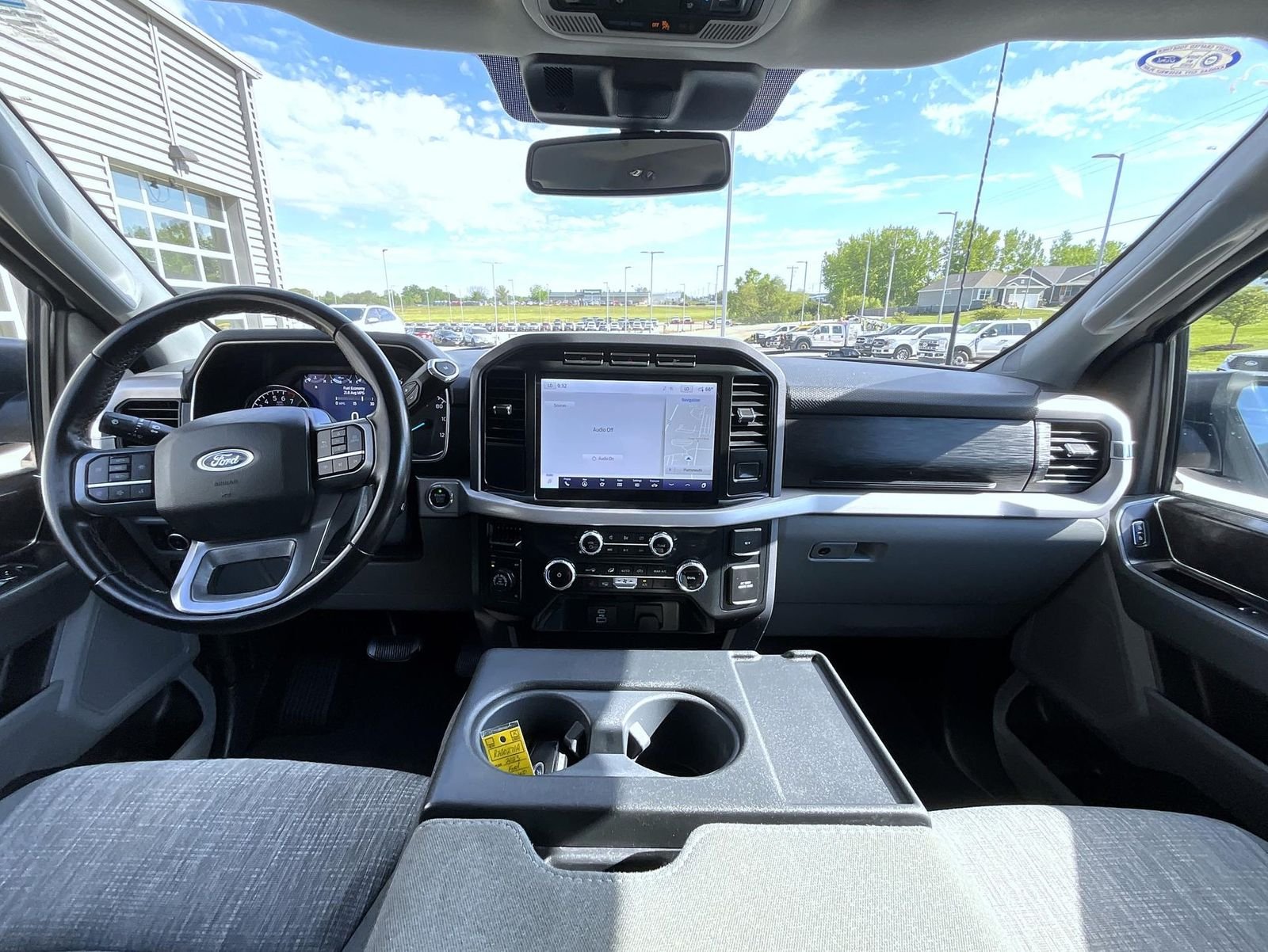 Used 2023 Oxford White Ford XLT image 13
