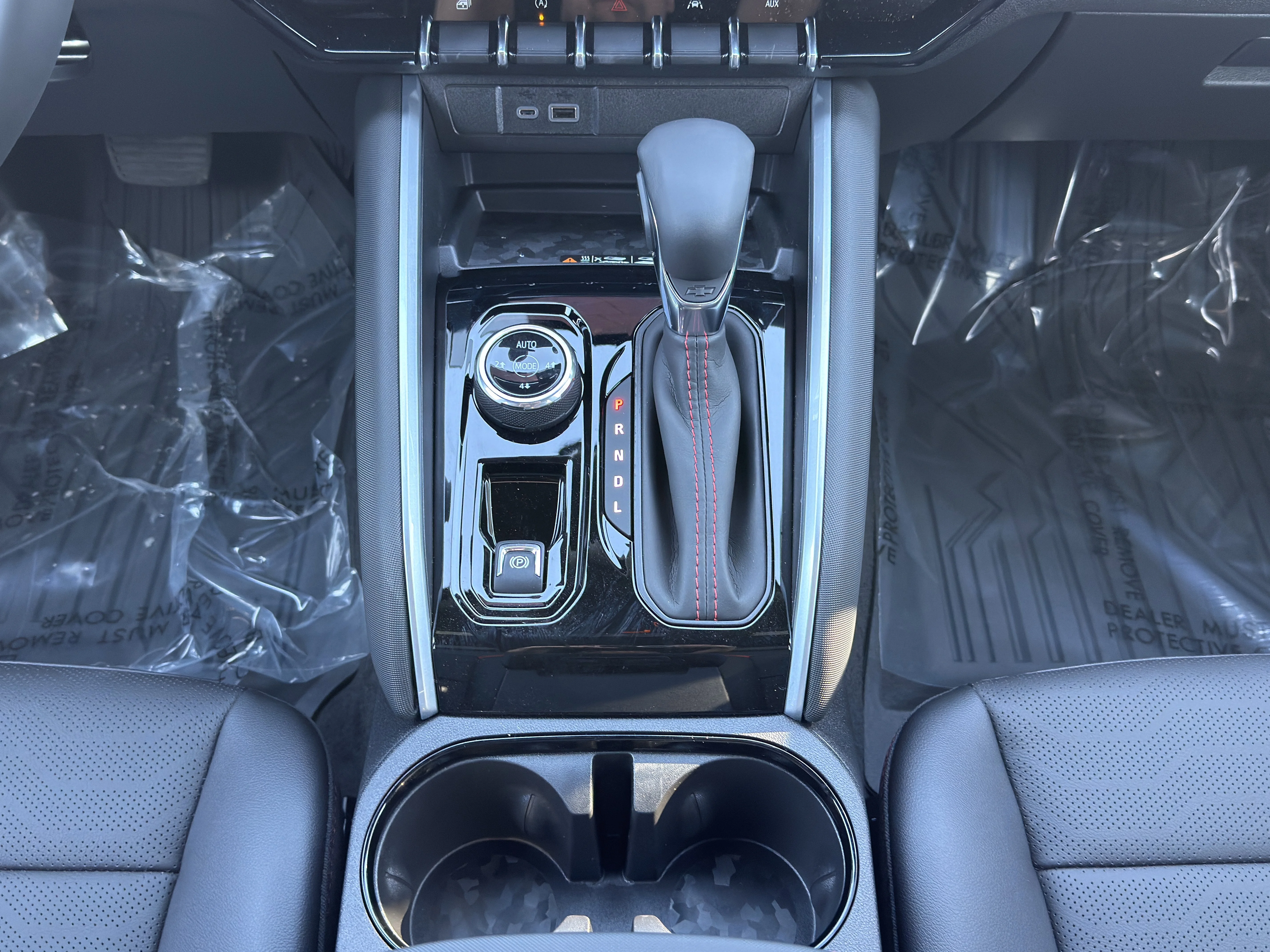 New 2026 Black Chevrolet Z71 image 33