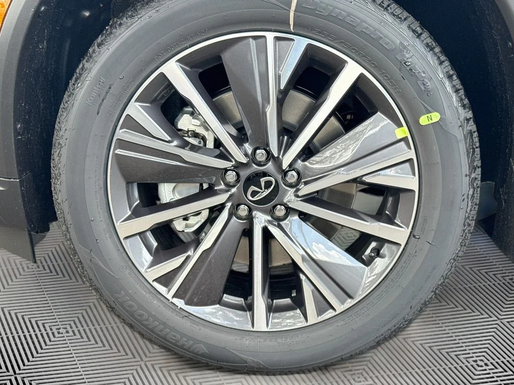 New 2027 Gray INFINITI LUXE image 34