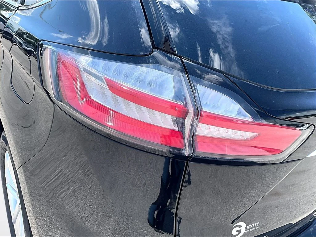 Used 2019 Black Ford SEL image 30