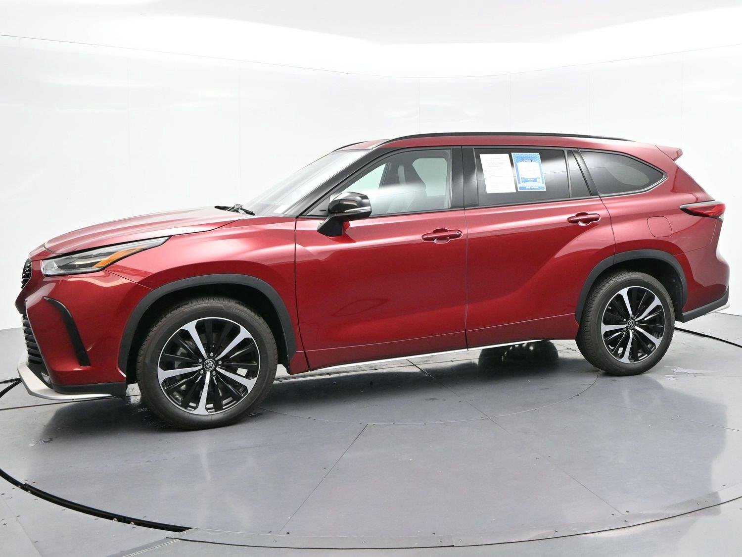 Used 2022 Ruby Flare Pearl Toyota XSE image 4