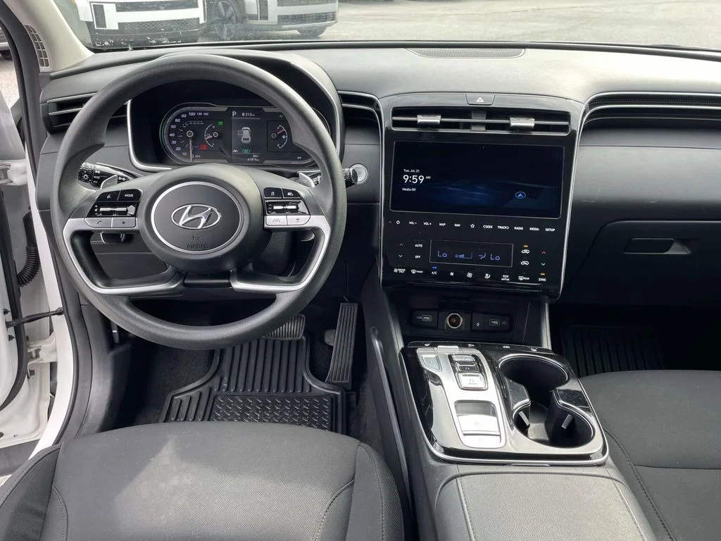 Used 2024 White Pearl Hyundai SEL image 4