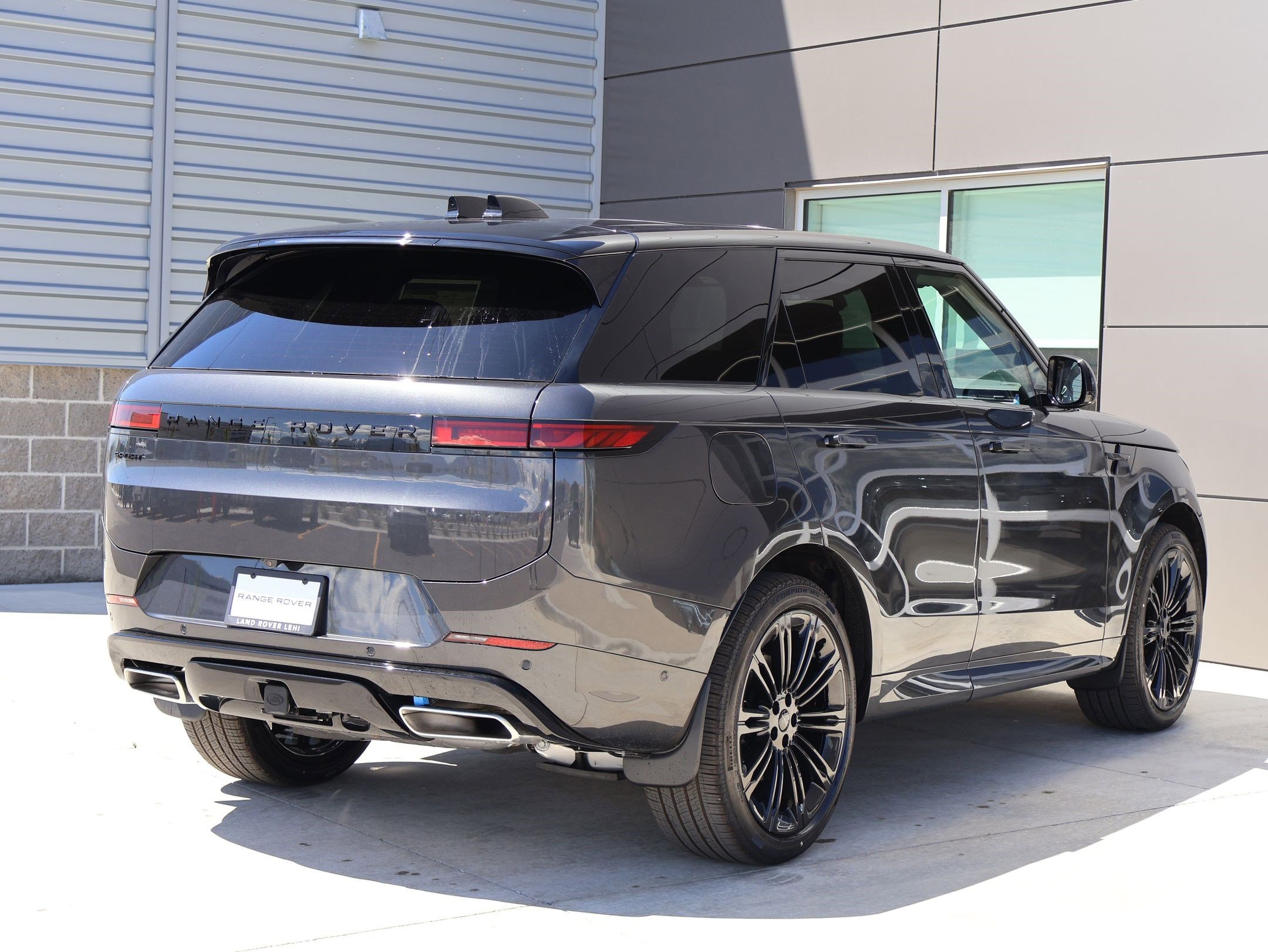New 2026 Carpathian Grey LAND ROVER P400 Dynamic SE image 5