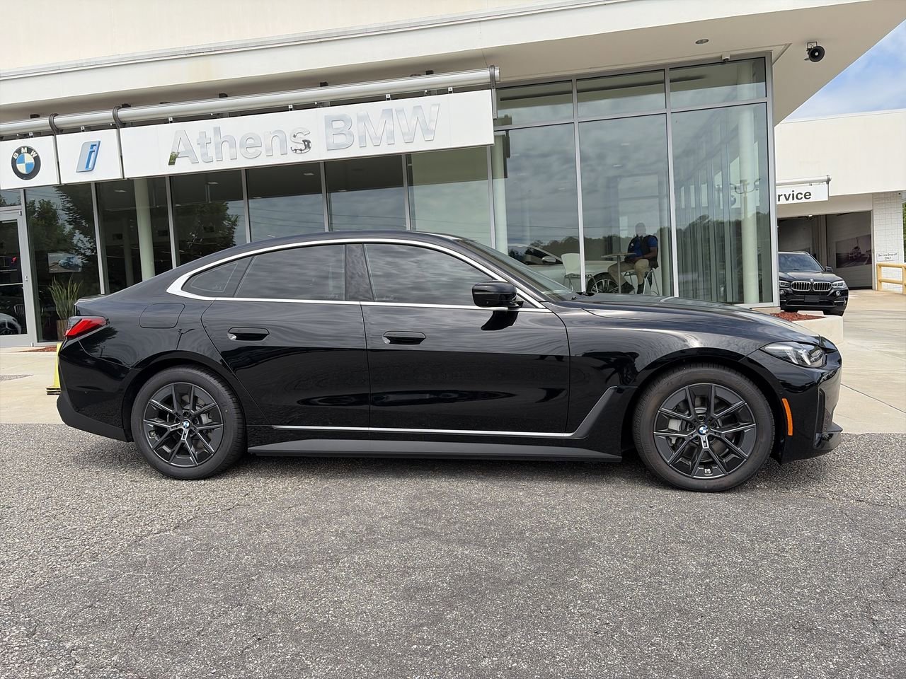 New 2026 Jet Black BMW xDrive40 image 9