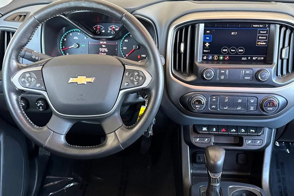 Used 2022 Black Chevrolet Z71 image 18