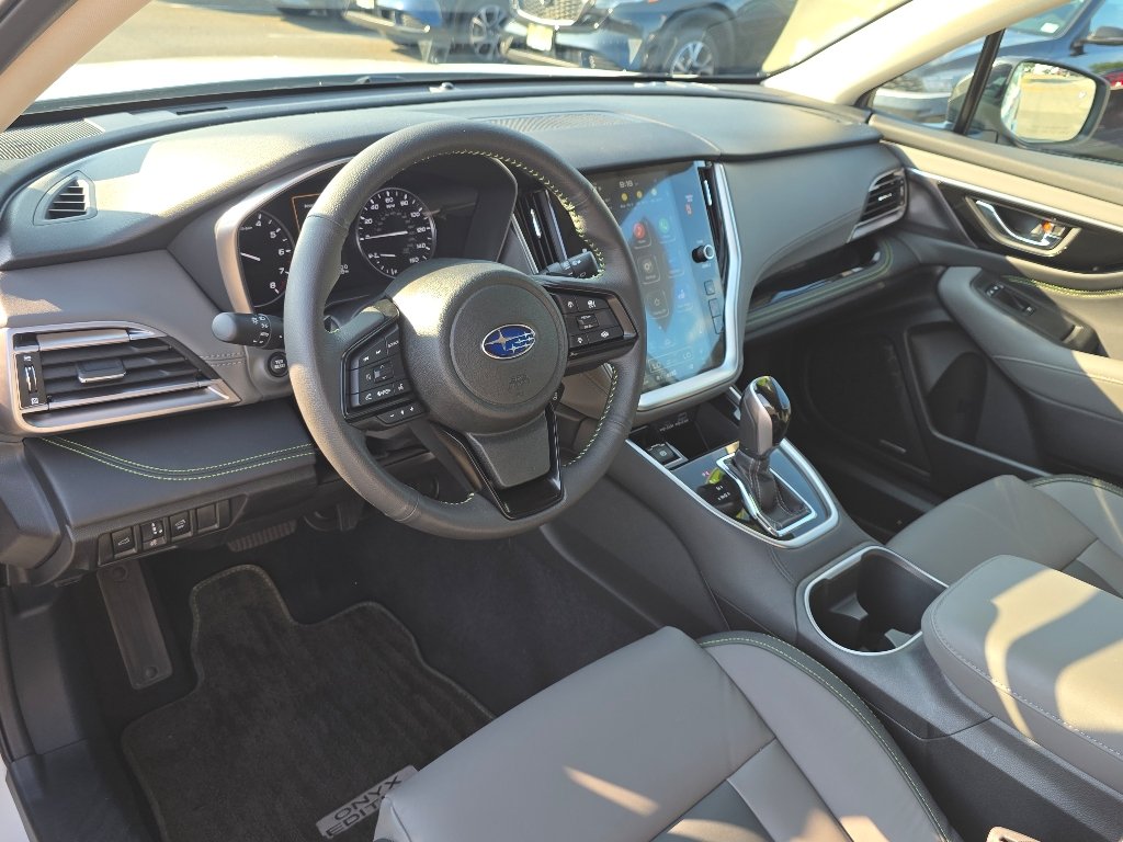 Used 2025 Crystal White Pearl Subaru Onyx Edition image 31