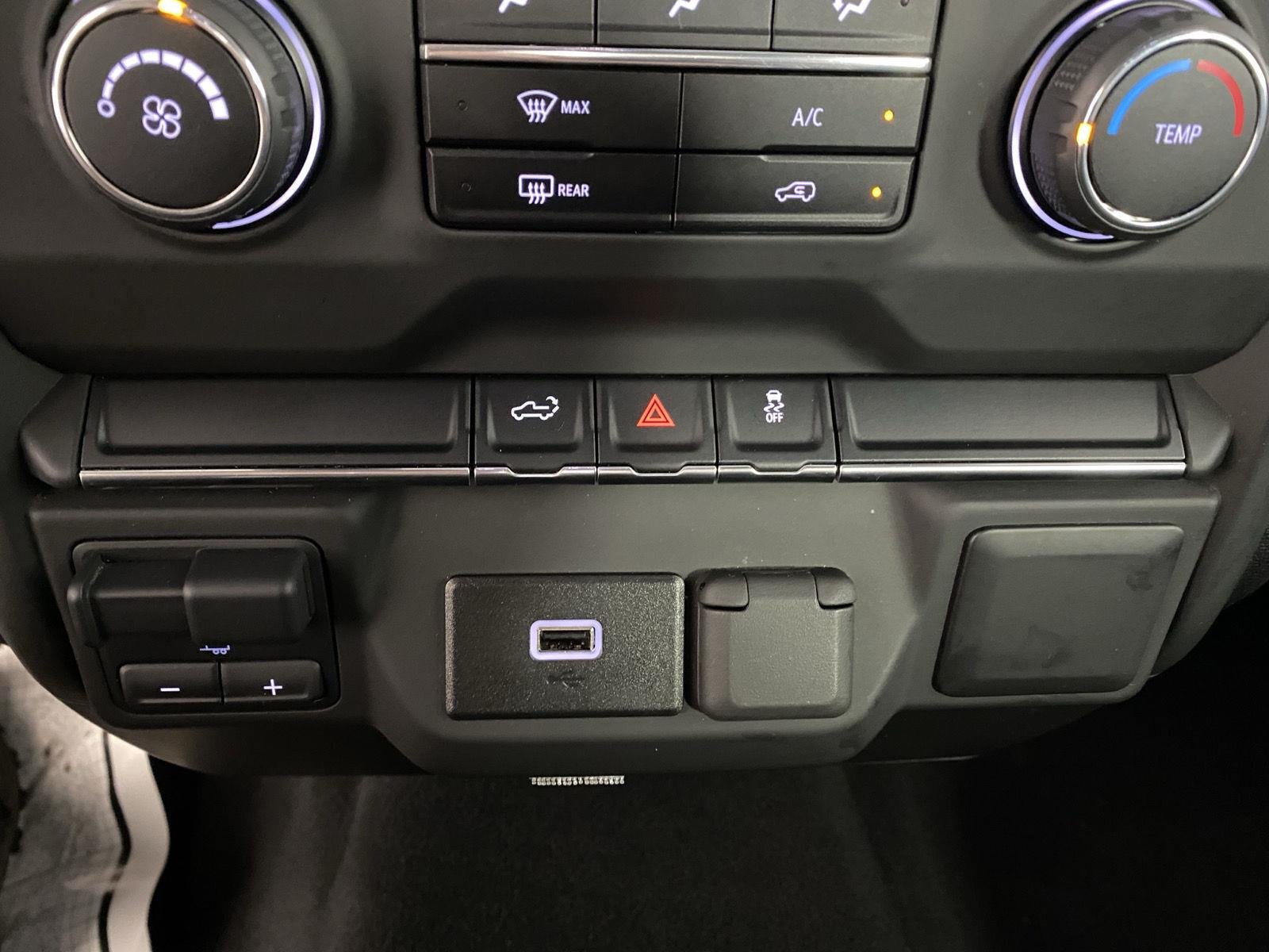 Used 2019 Black Chevrolet Custom image 12