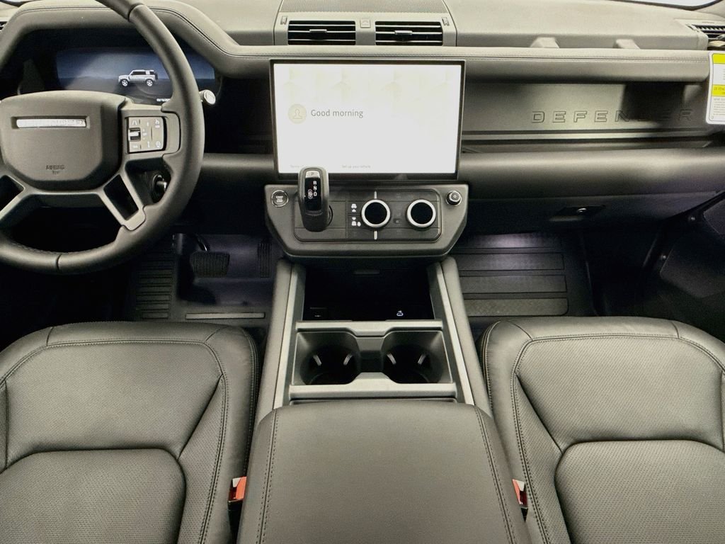 New 2026 Santorini Black Land Rover X-Dynamic SE image 13