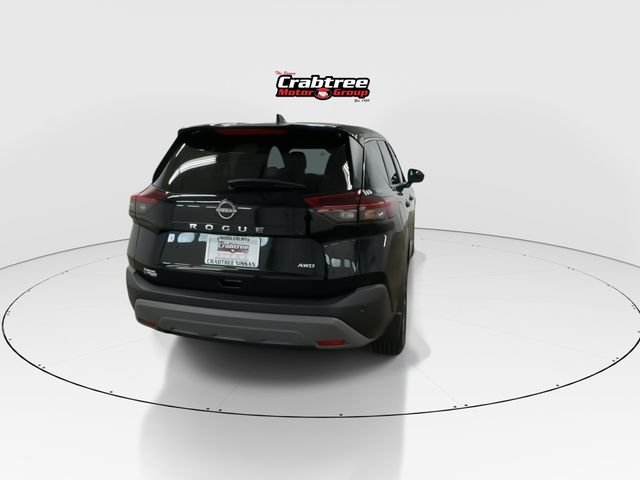 Used 2023 Black Nissan S image 7