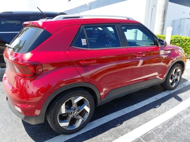 Certified Used 2023 Red Hyundai SEL image 3