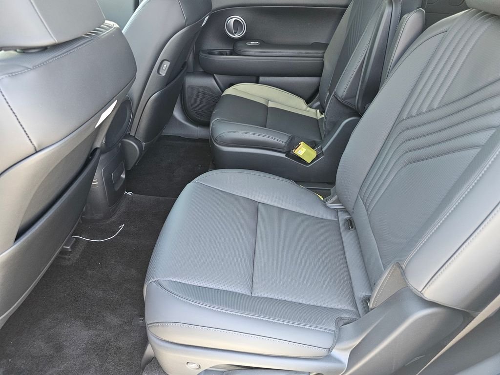 New 2026 White Hyundai SEL Premium image 22