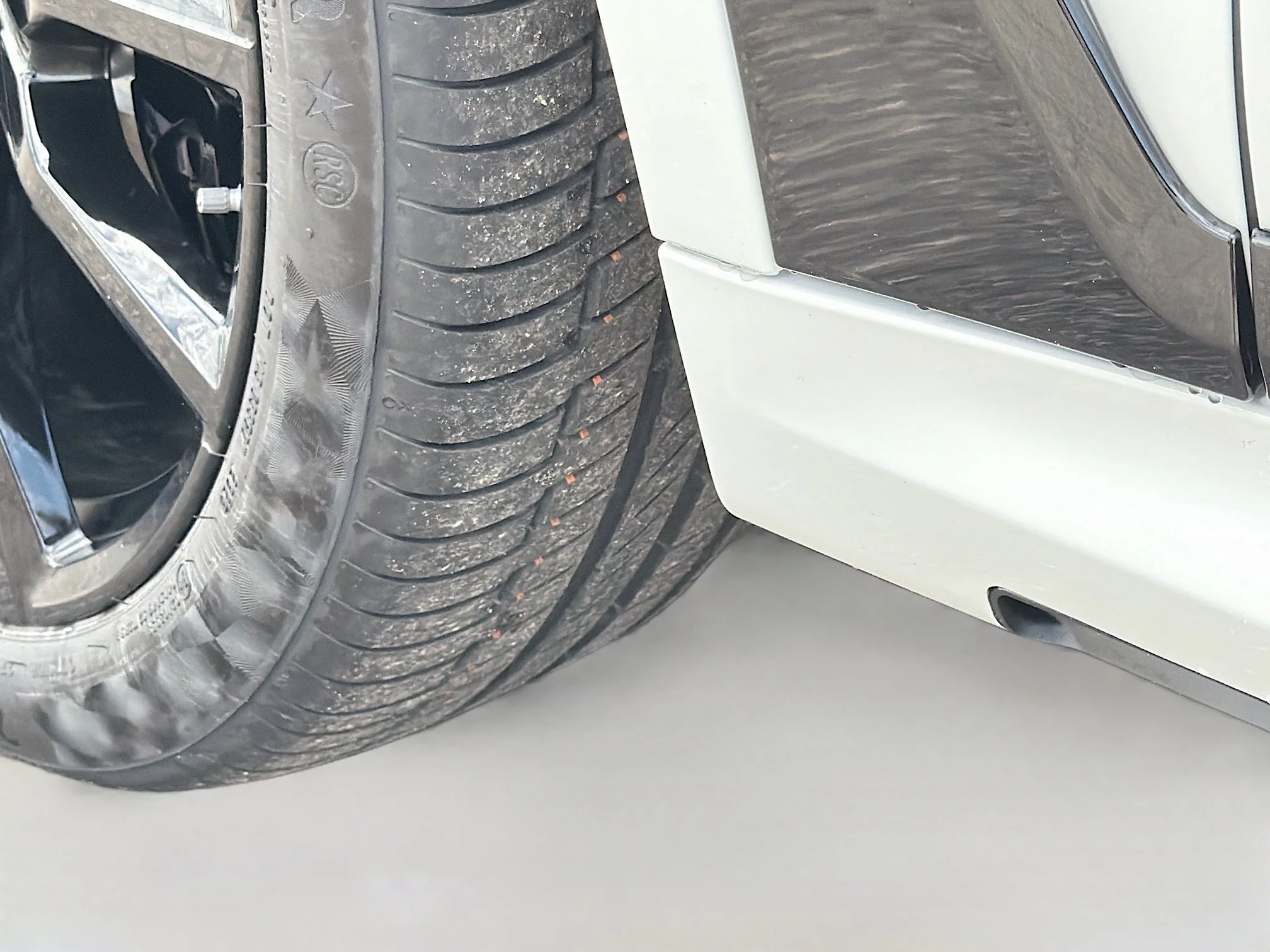 New 2027 Alpine White BMW xDrive40i image 43