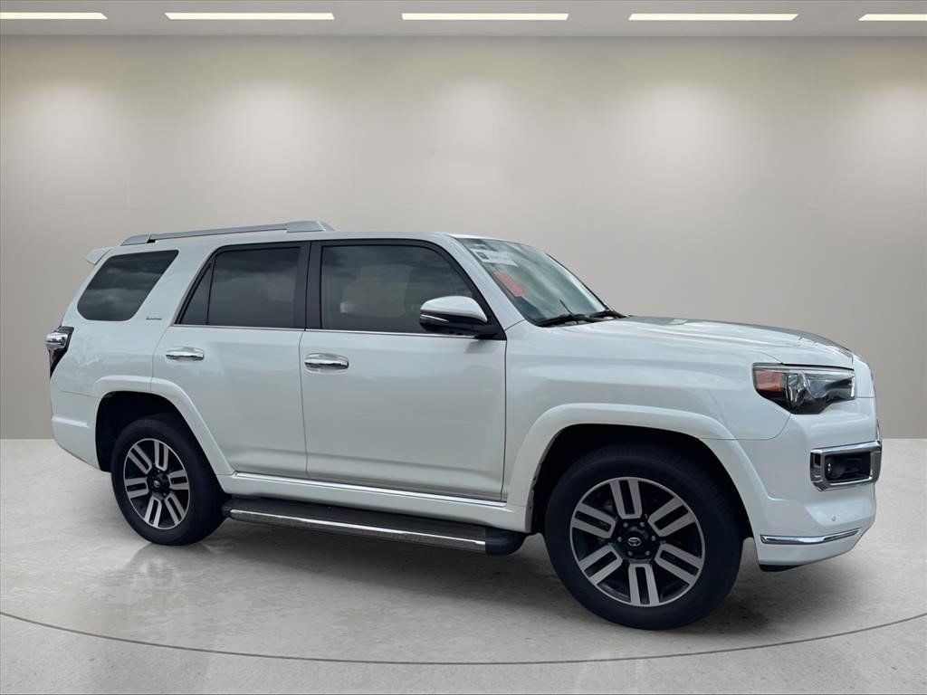 Used 2022 Blizzard Pearl Toyota Limited image 6
