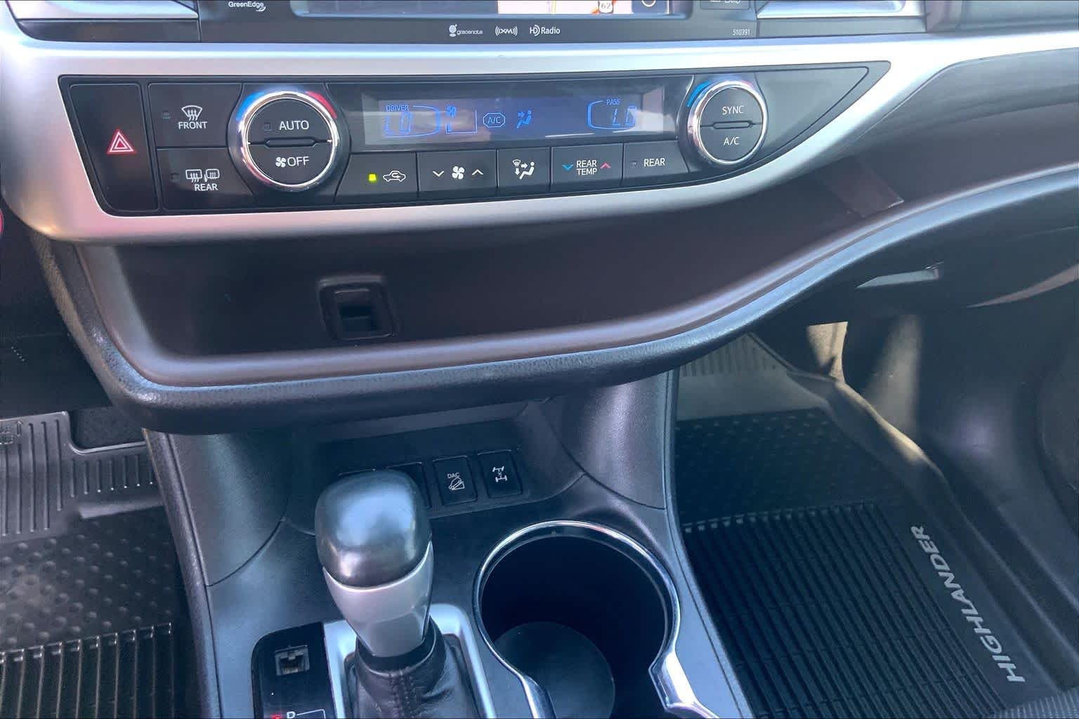 Used 2019 Blizzard Pearl Toyota Limited image 35