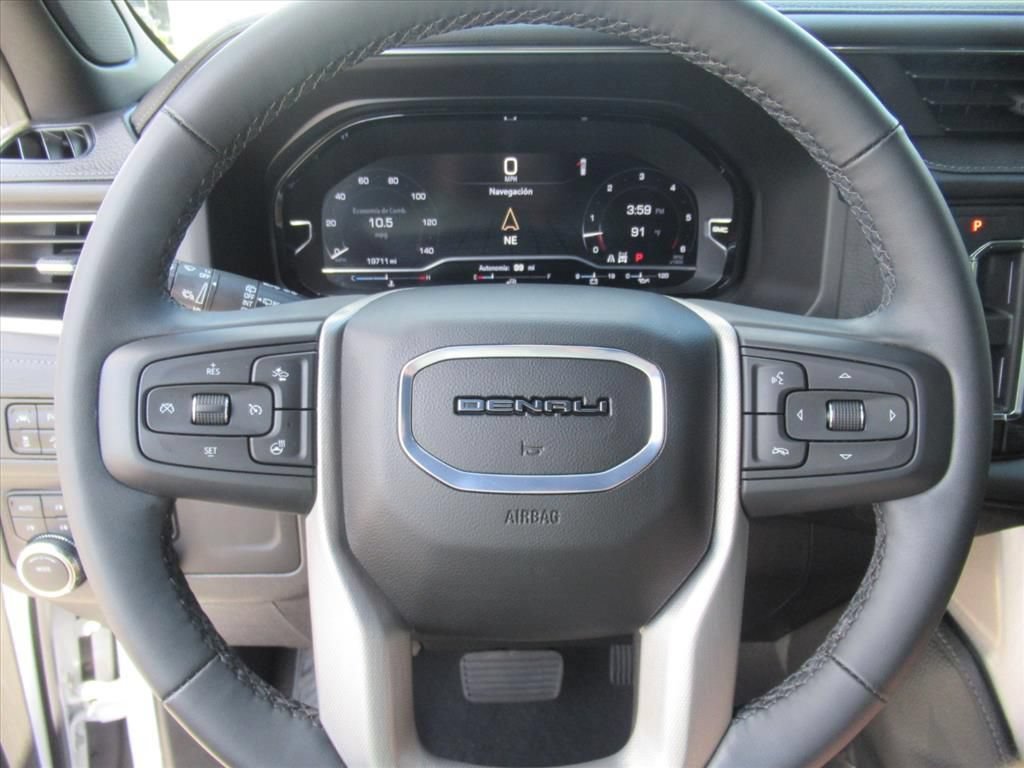 2024 GMC Yukon Denali - Photo 25