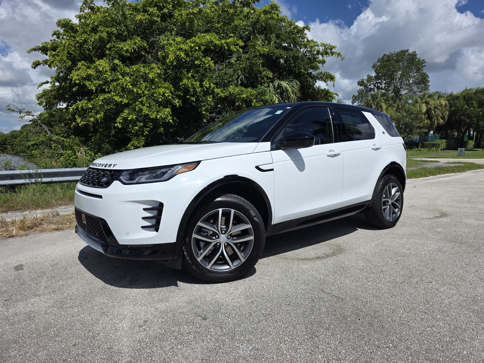 2026 Land Rover Discovery Sport
