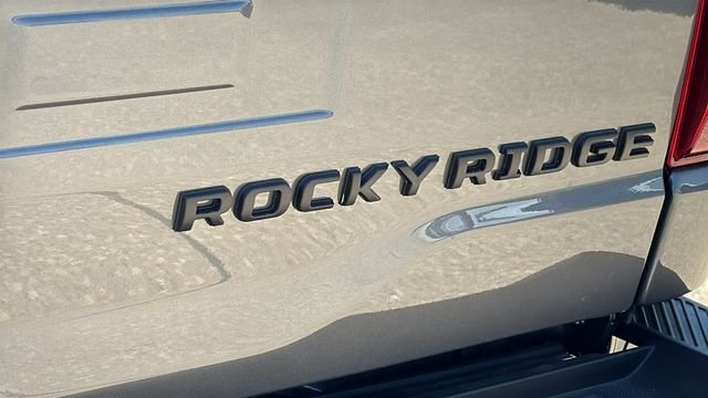 New 2026 Carbonized Gray Metallic Ford XLT image 12