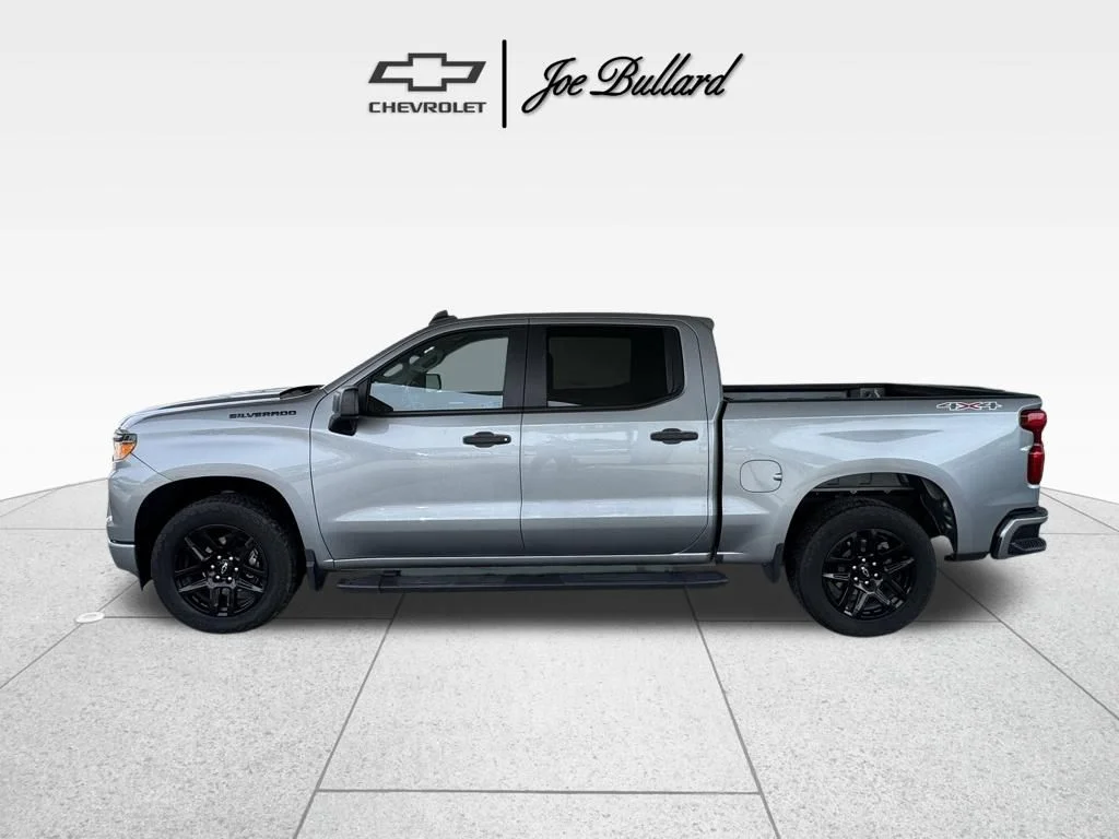 Used 2023 Gray Chevrolet Custom image 6