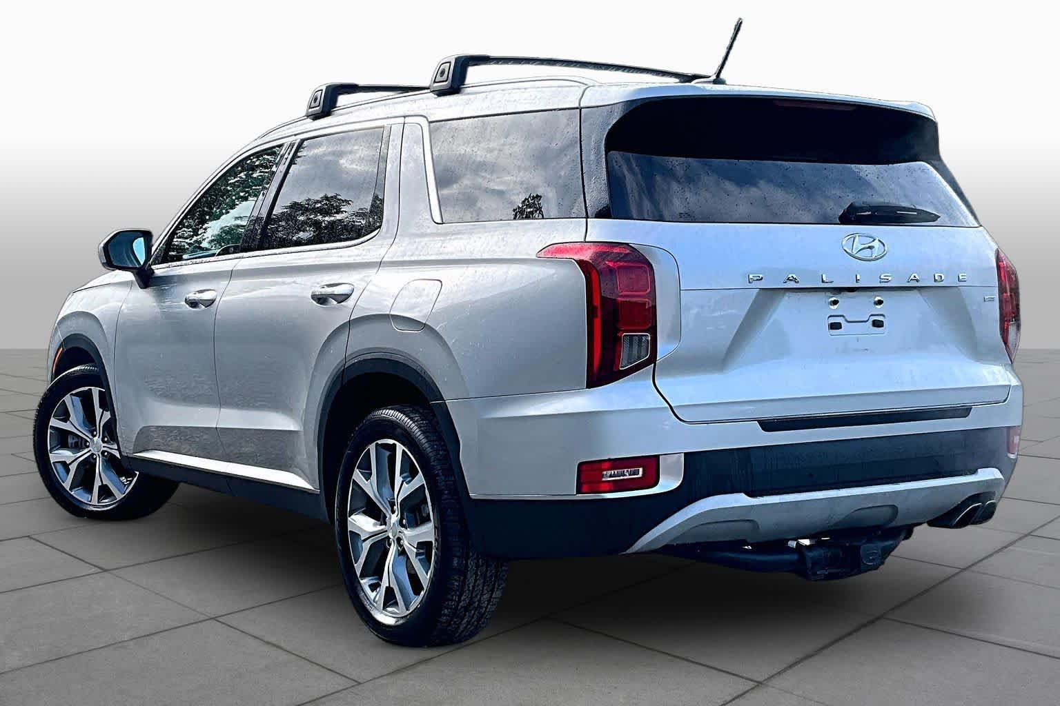 Used 2021 Typhoon Silver Hyundai SEL image 12