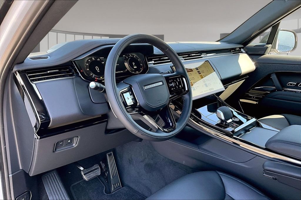 New 2026 BORASCO GREY Land Rover Dynamic SE image 7