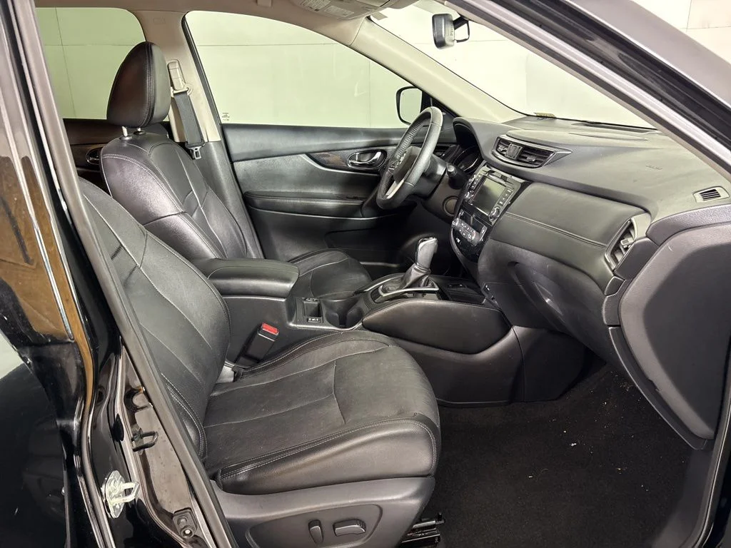 Used 2019 Black Nissan SL image 16
