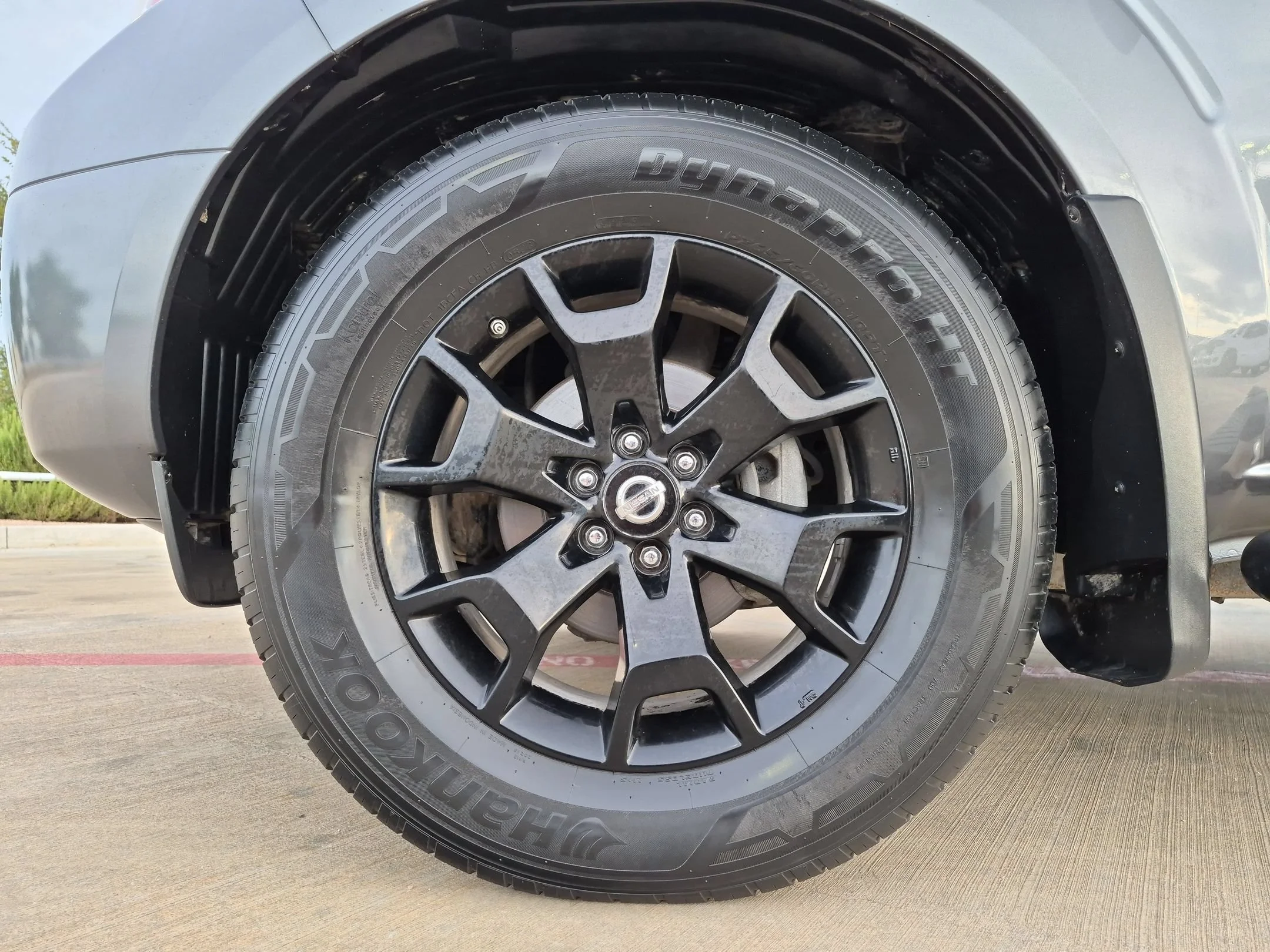 Used 2018 Gray Nissan SV image 28