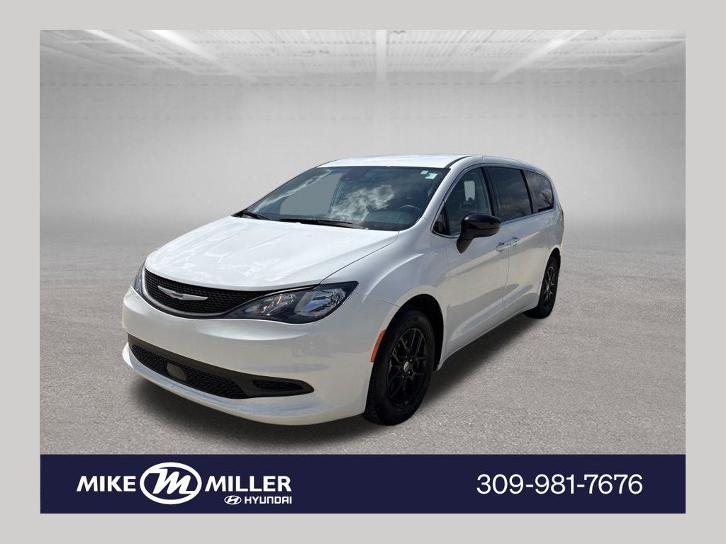 2024 Chrysler Voyager LX's photo