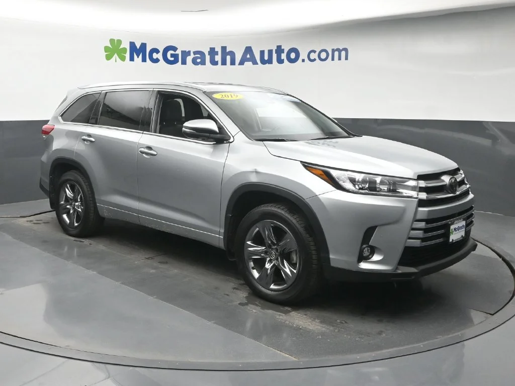 Used 2019 Silver Toyota Limited Platinum image 2