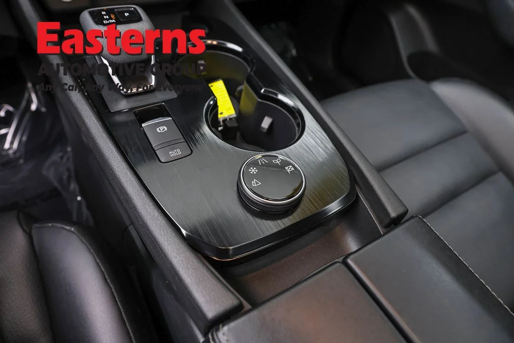 Used 2023 White Nissan SV image 20