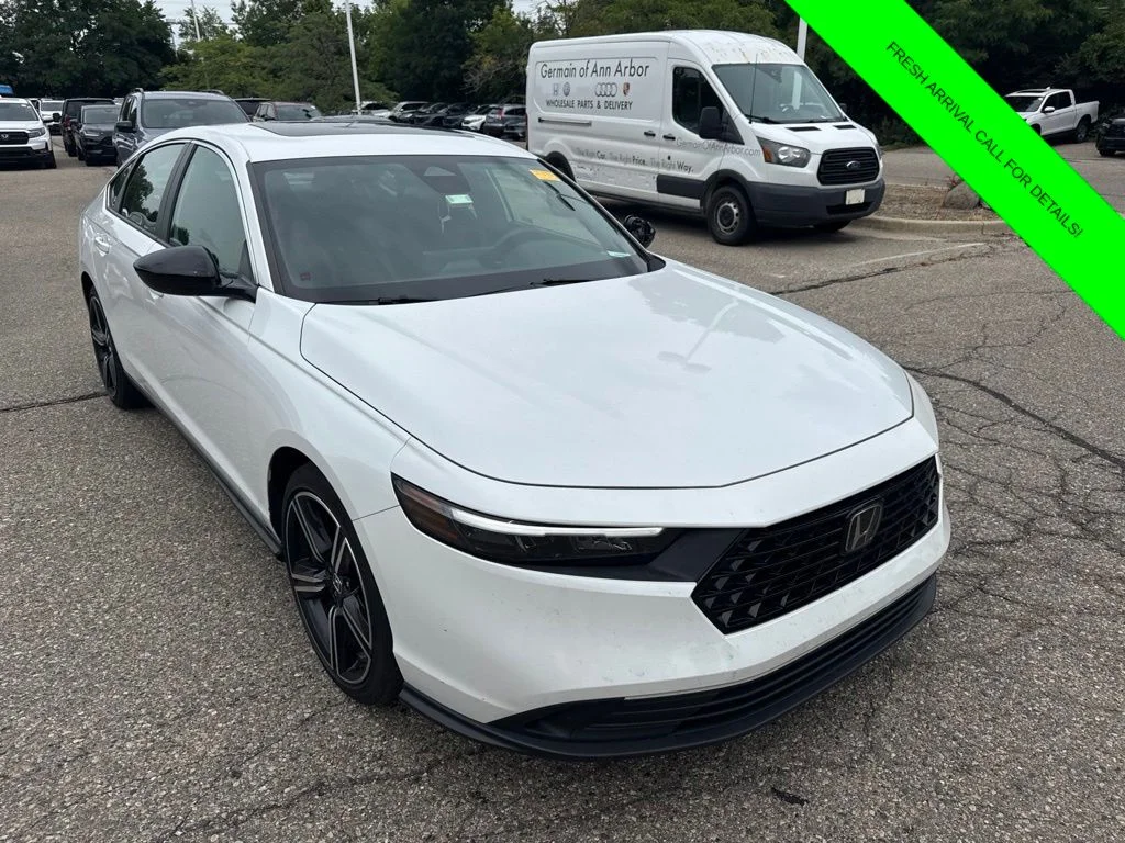 Certified Used 2023 Platinum White Pearl Honda Sport image 6